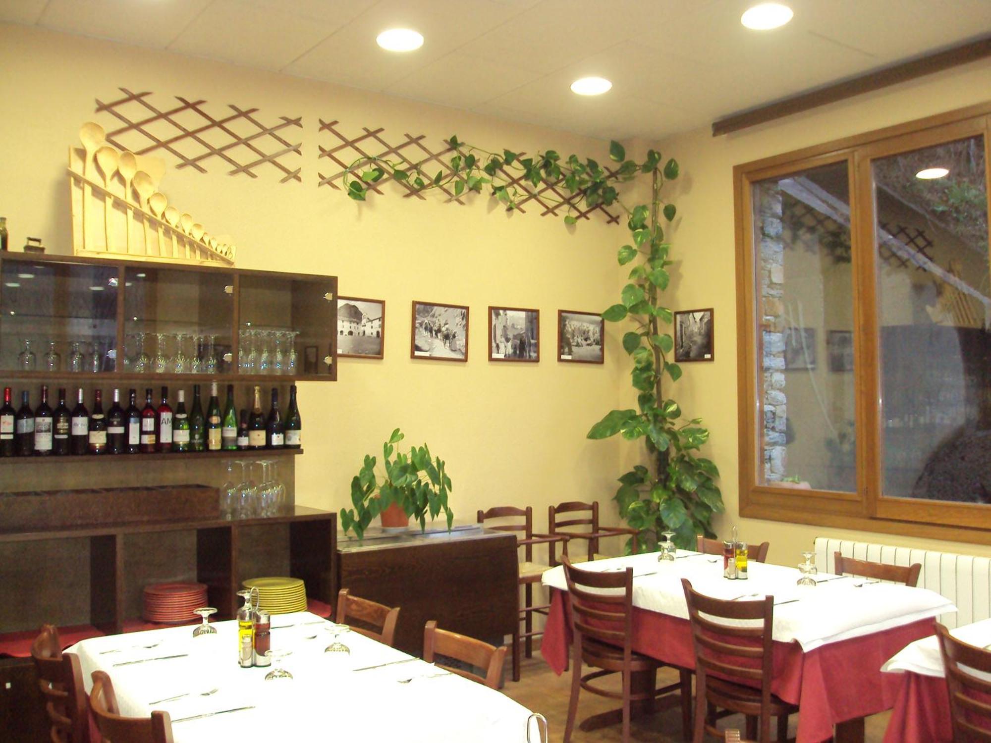 Hostal Les Roquetes Queralbs Exterior photo