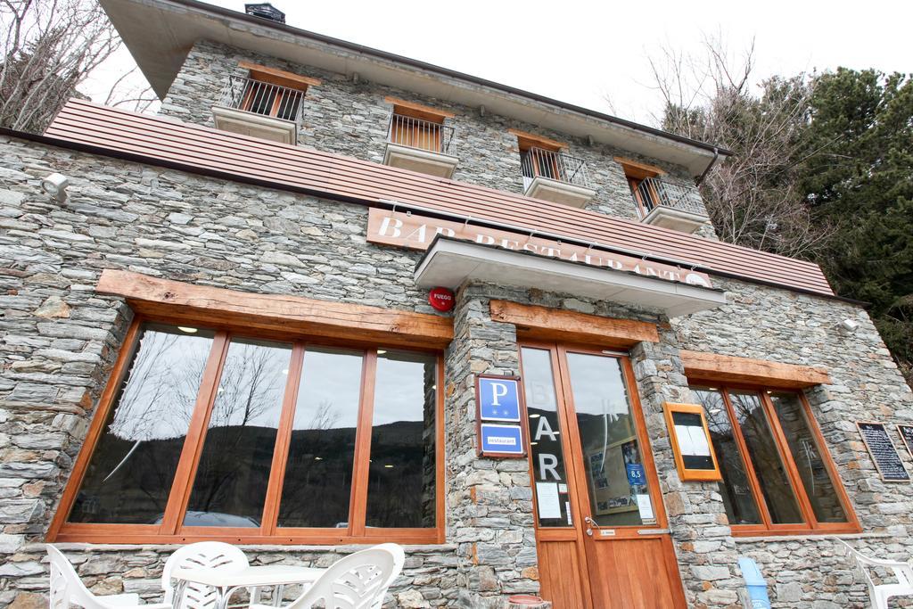 Hostal Les Roquetes Queralbs Exterior photo